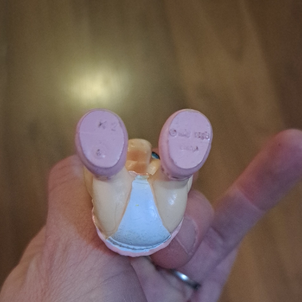 Vintage Baby Miss Piggy Figurine - Picture 2 of 4